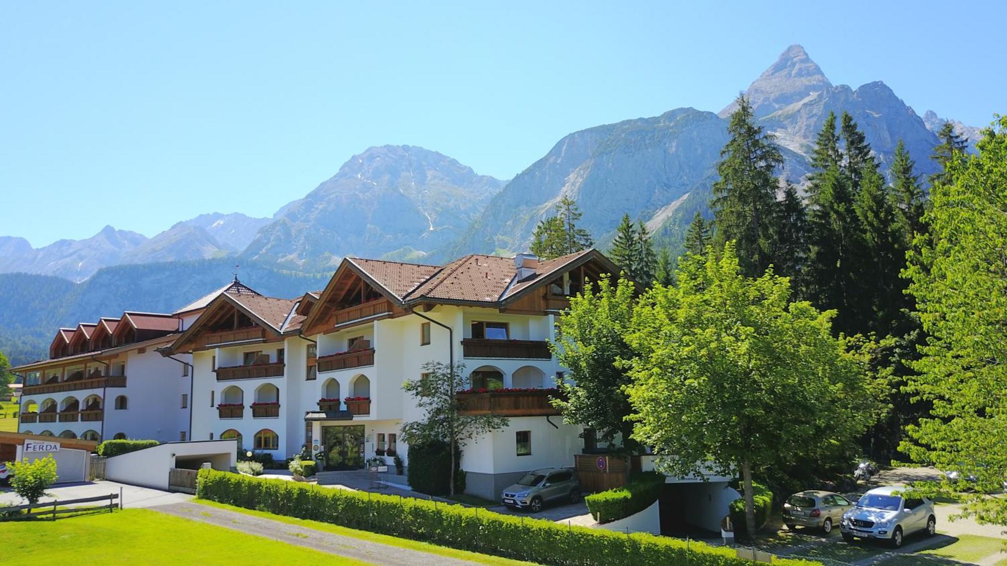 הרוואלד Hotel Alpen Residence מראה חיצוני תמונה